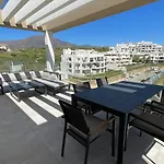 Intermobiliaria - South Bay Iii Ph Apartmán *